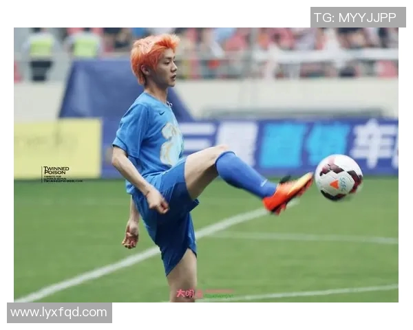 鹿晗携手足球明星赛展现精彩对决引发球迷热潮